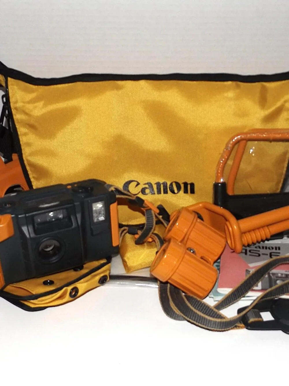 Vintage Canon AS-6 Aqua Snappy 35mm Underwater Film Camera Kit Read Desc.